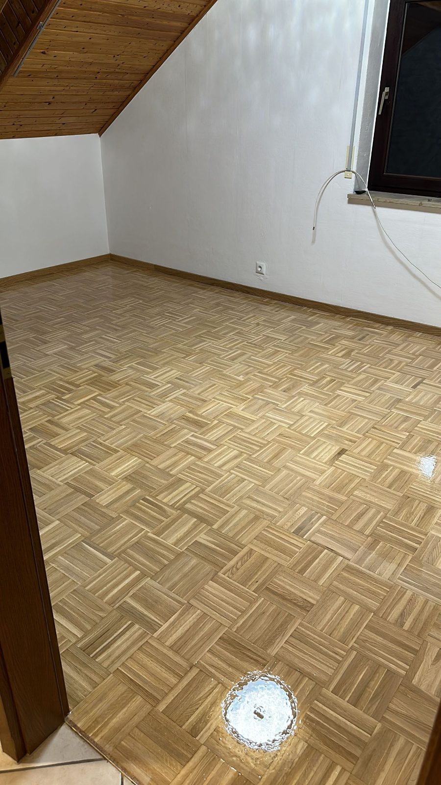 Neu geschliffenes Parkett